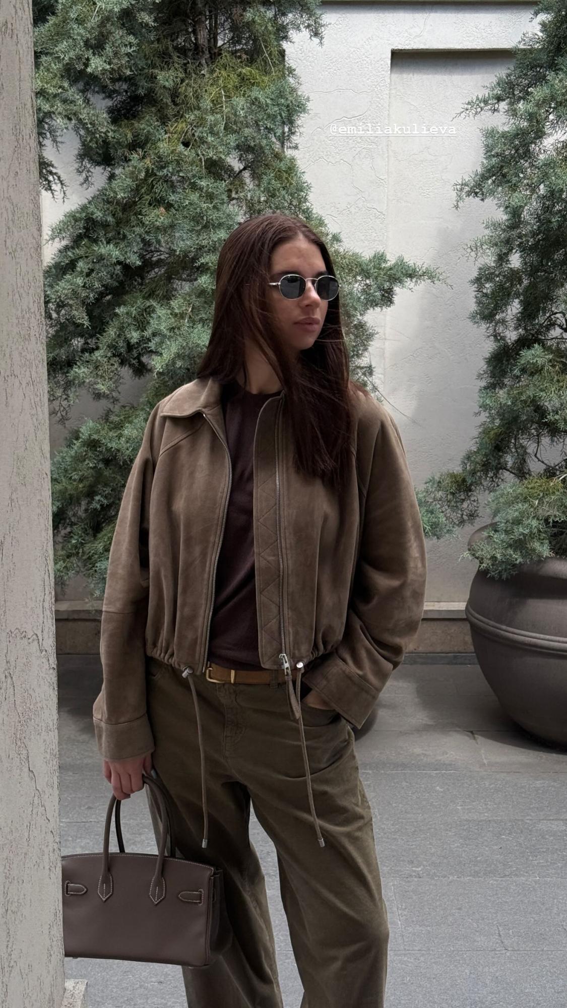 Як носити бомбер у 2025: стильний приклад від дружини Усика