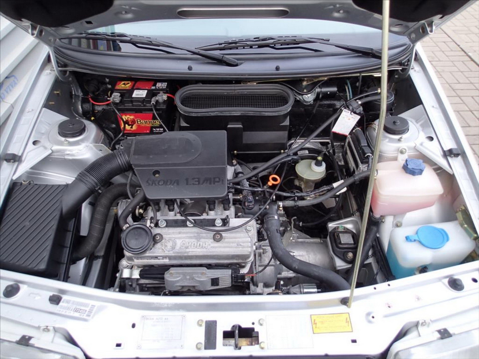 Стареньку 22-річну Skoda Felicia продають за 47 тисяч доларів