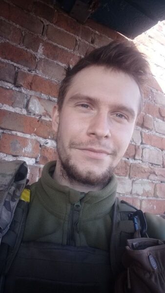 Украина вернула из плена защитника Мариуполя, чьи бабушка и брат погибли от атаки на Кривой Рог