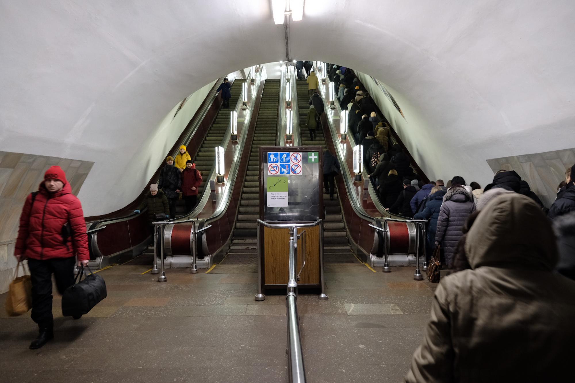 Первые фото со станций метро &quot;Крещатик&quot; и &quot;Майдан Независимости&quot;, которые снова работают