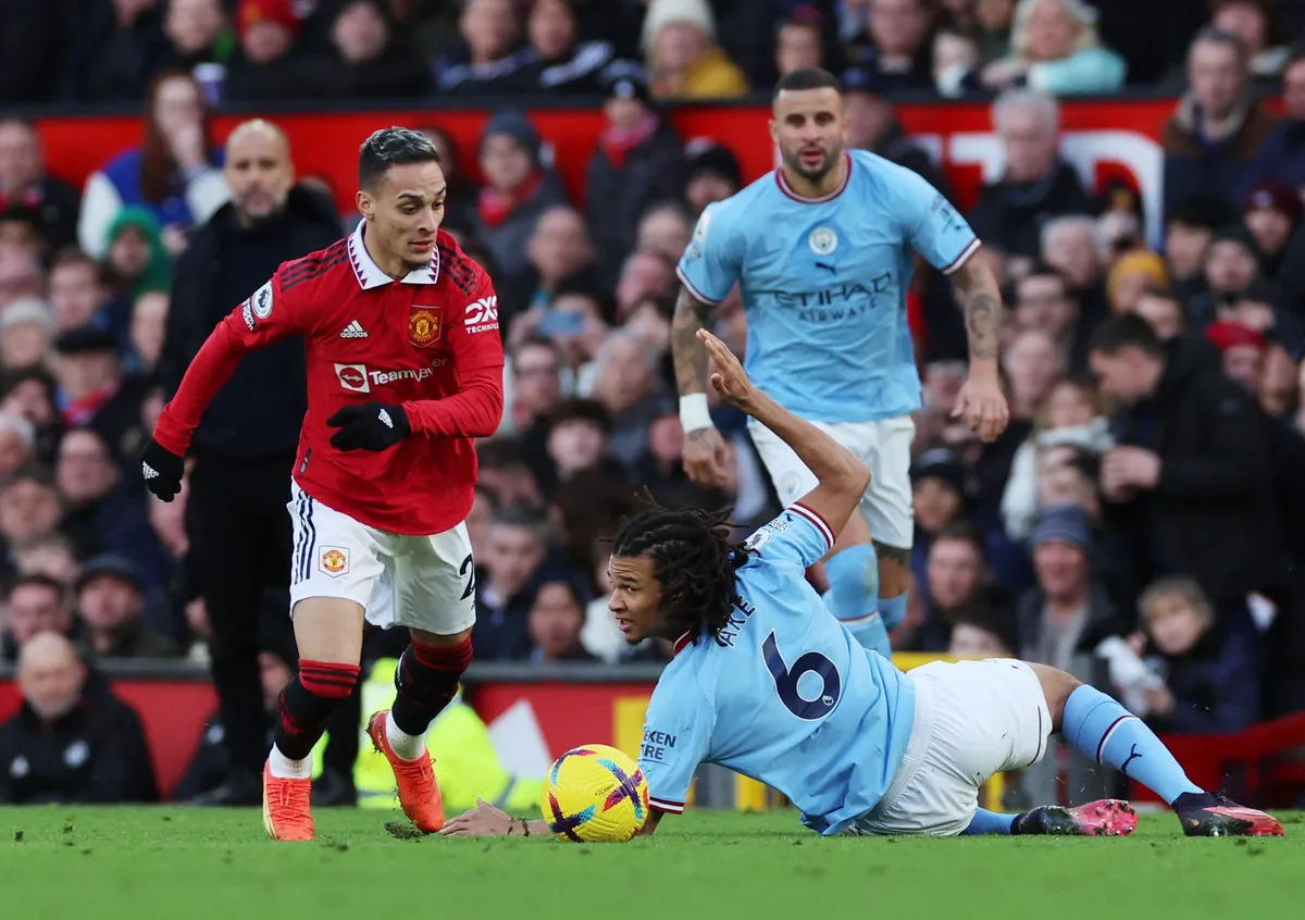 Эль Класико, спектакль Фьюри, дерби Манчестера и финал регби: анонс выходных в спорте