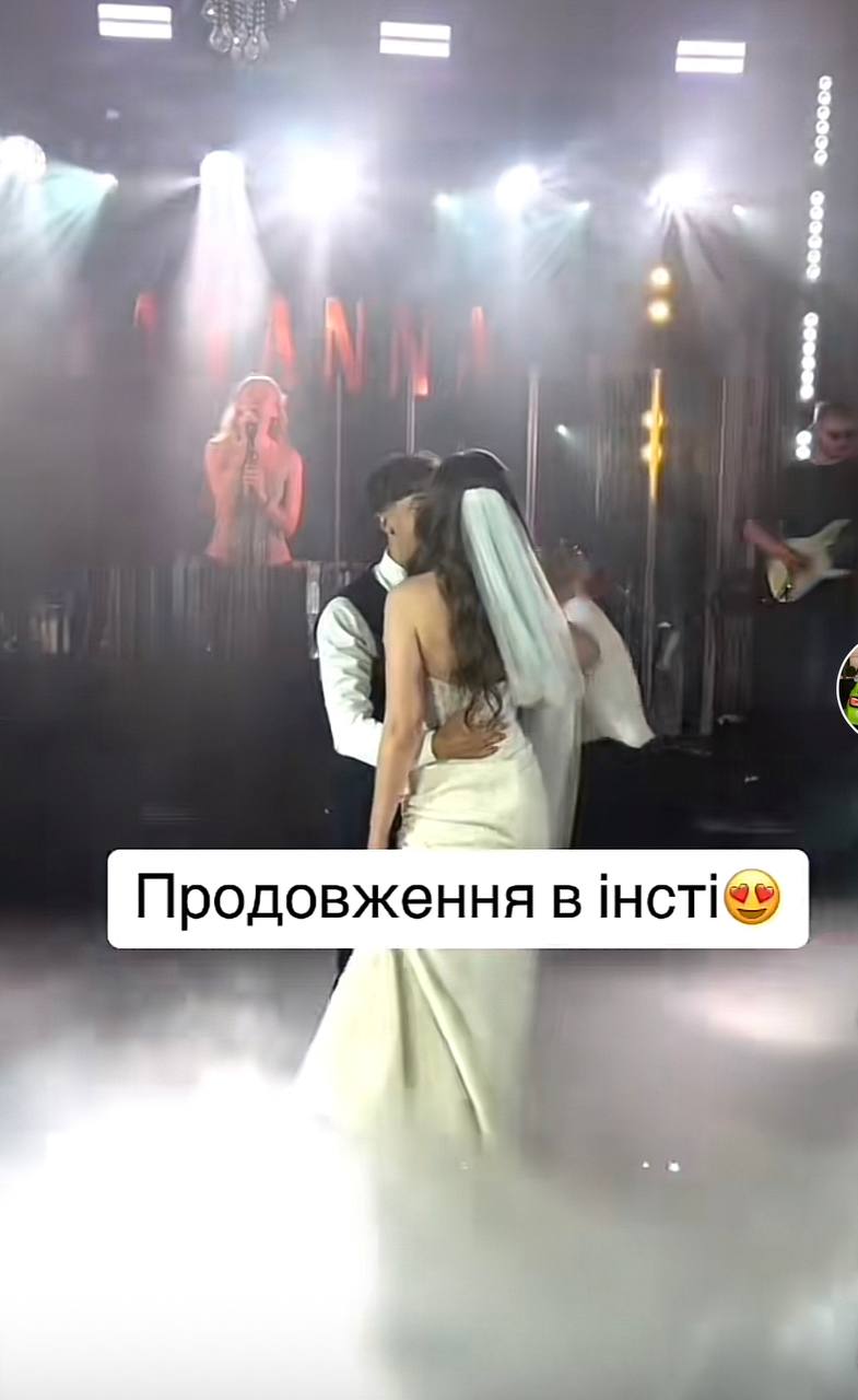 Не Ткачем единым: кто еще из знаменитостей развлекал гостей на свадьбе скандального блогера