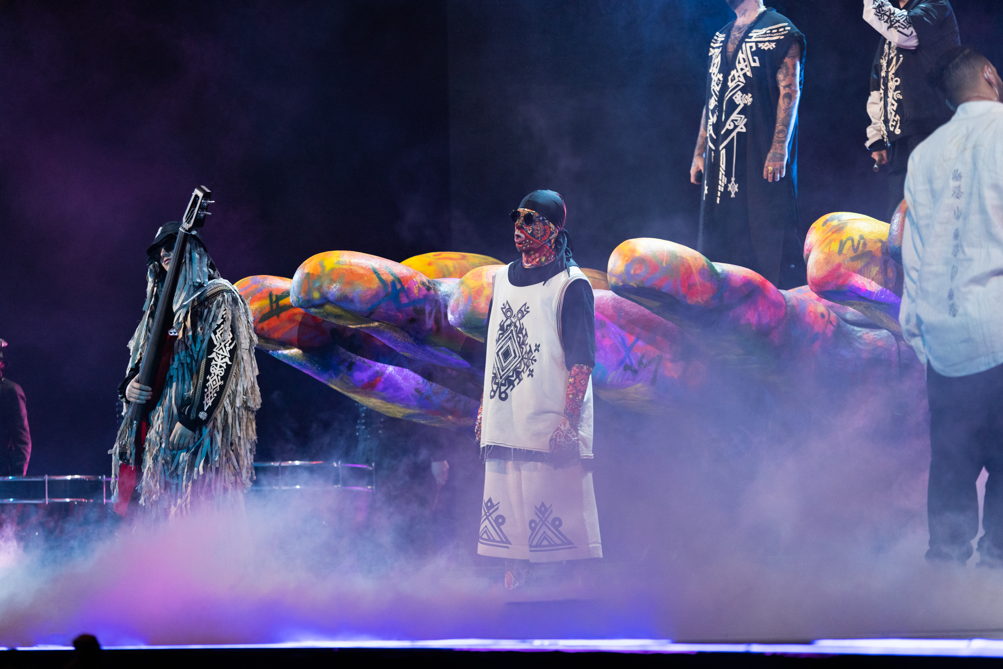 Світ досі обговорює вражаючі костюми Kalush Orchestra, у яких українці "порвали" сцену Євробачення 2023 (фото)