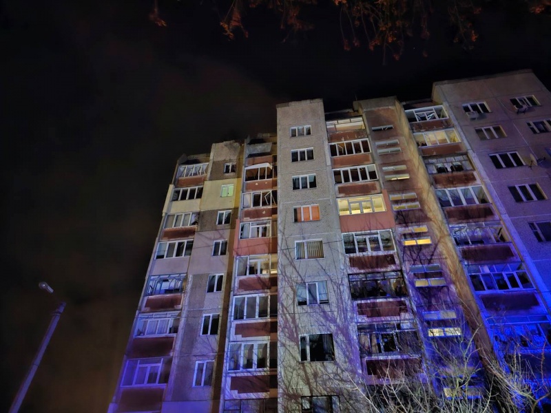 Russian strike on nine-story building in Ukraine's Chernihiv: Footage of aftermath