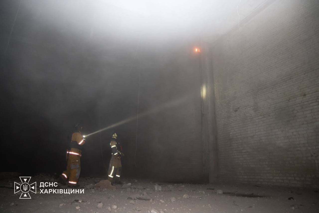 Фото: РФ атакувала підприємство під Харковом (t.me/dsns_telegram)