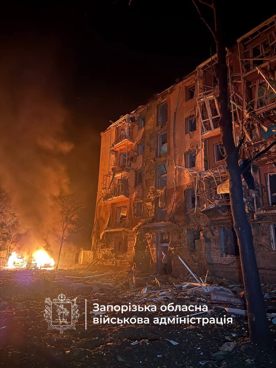 РФ атакувала ракетами Кривий Ріг і Запоріжжя: пошкоджені будинки та підприємство