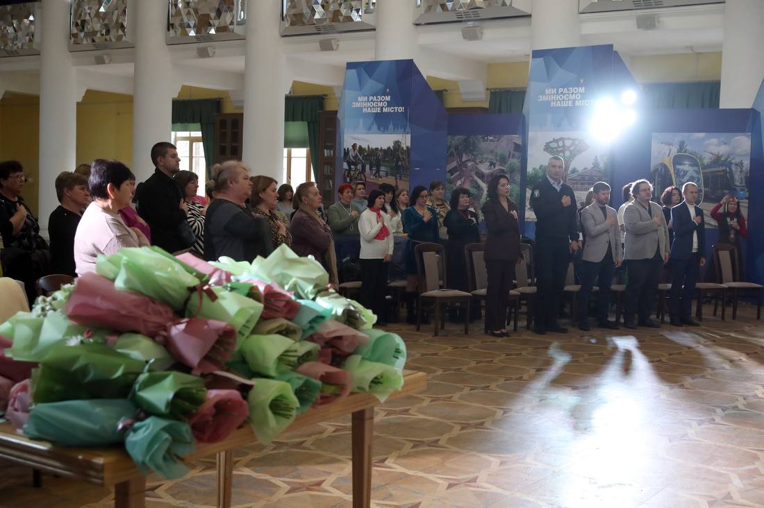 Готуються до відключень та працюють понаднормово: Кличко привітав соцпрацівників Києва