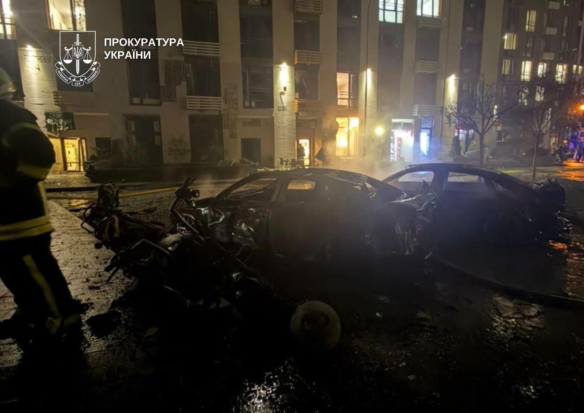 У Києві зросла кількість загиблих через удар РФ по висотці: фото наслідків