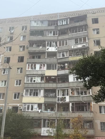 РФ скинула авіабомби на багатоповерхівки у Слов’янську, є постраждалі