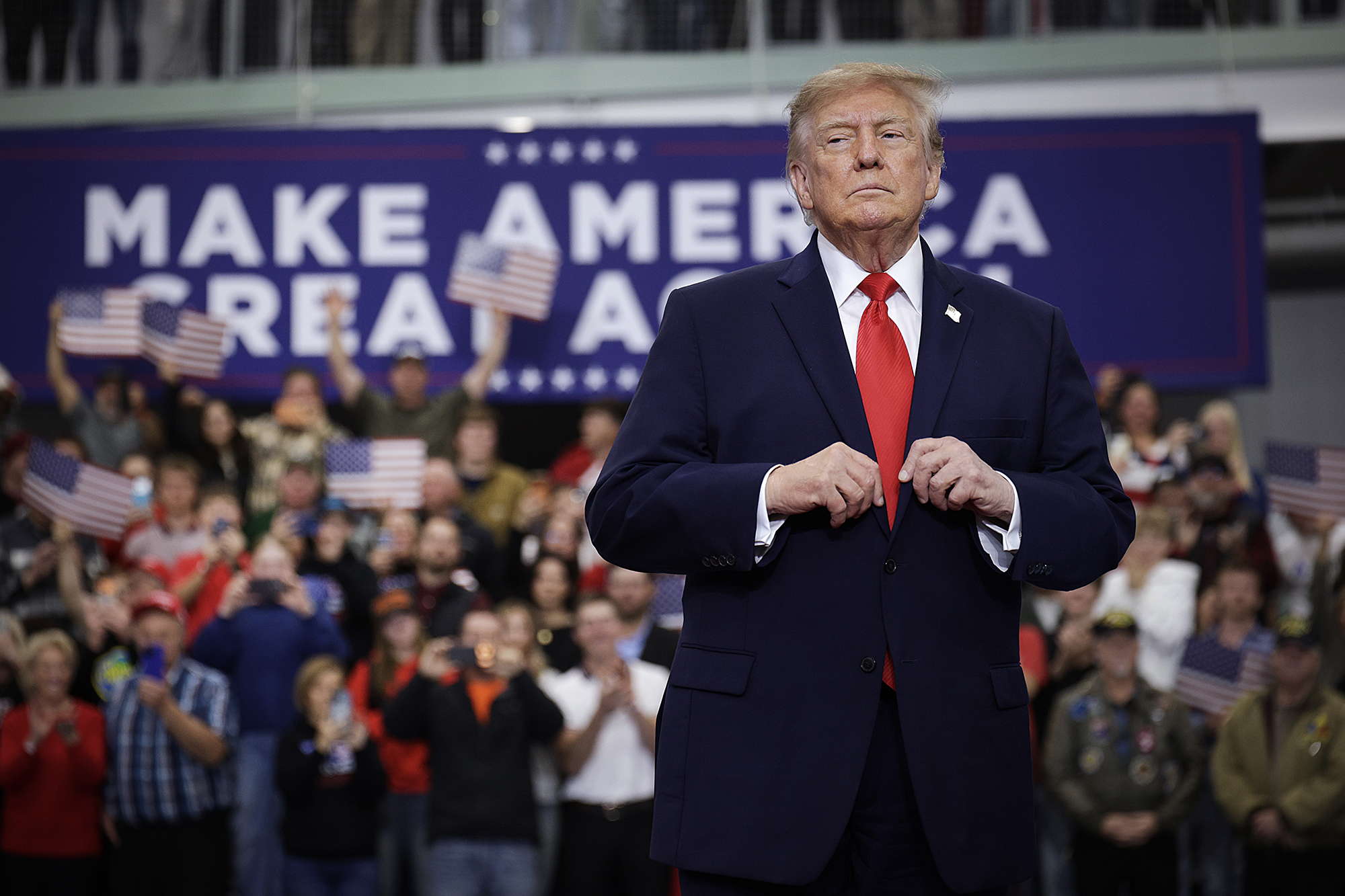 Ловушка для Трампа. Как атаки на Украину вредят республиканцам перед выборами в Конгресс