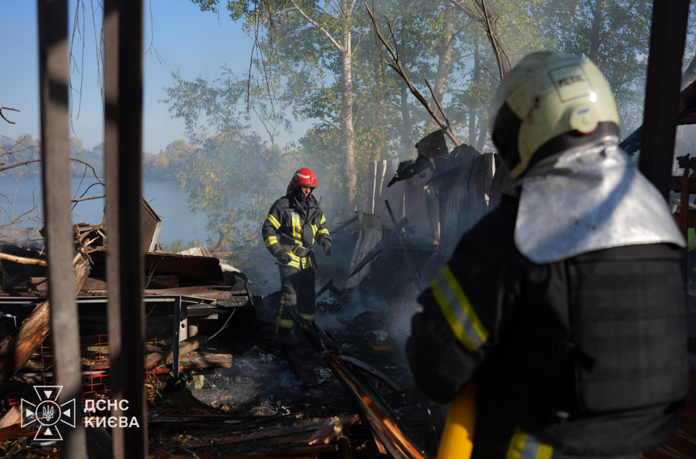 Атака РФ на Оболонь у Києві: ДСНС показала фото наслідків