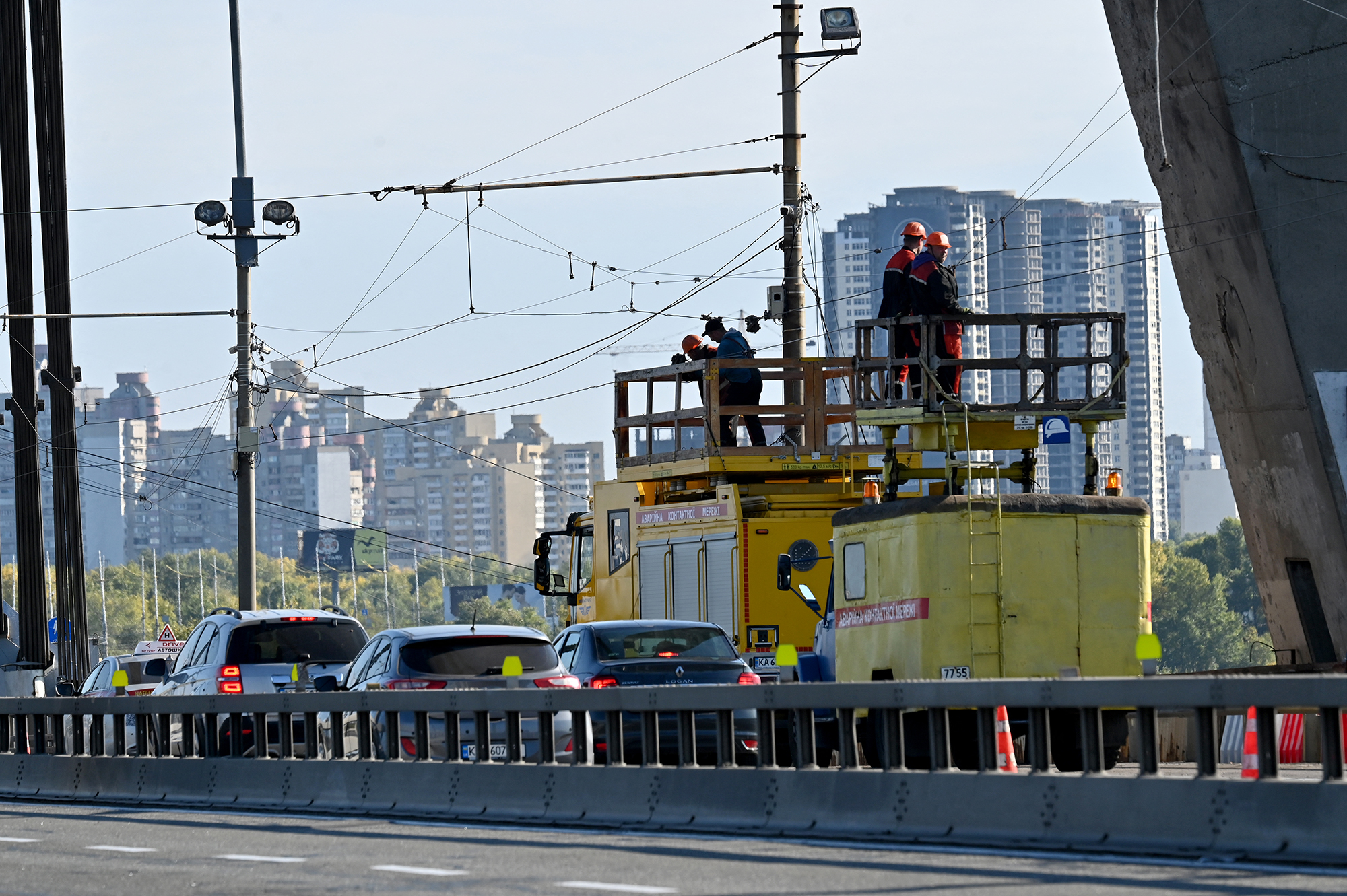 Понтоны не заменят мосты, а на тоннель уйдет до 10 лет: эксперт об альтернативах для Киева