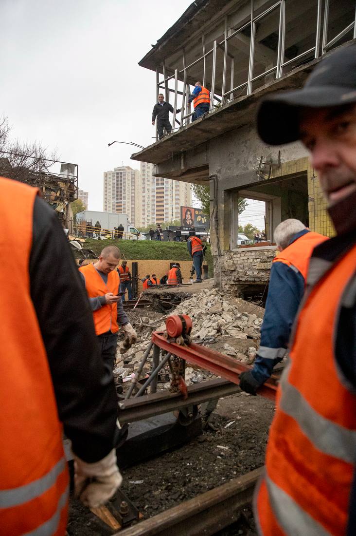 Когда в Киеве восстановят движение метро между "Лесной" и "Академгородком": ответ мэра
