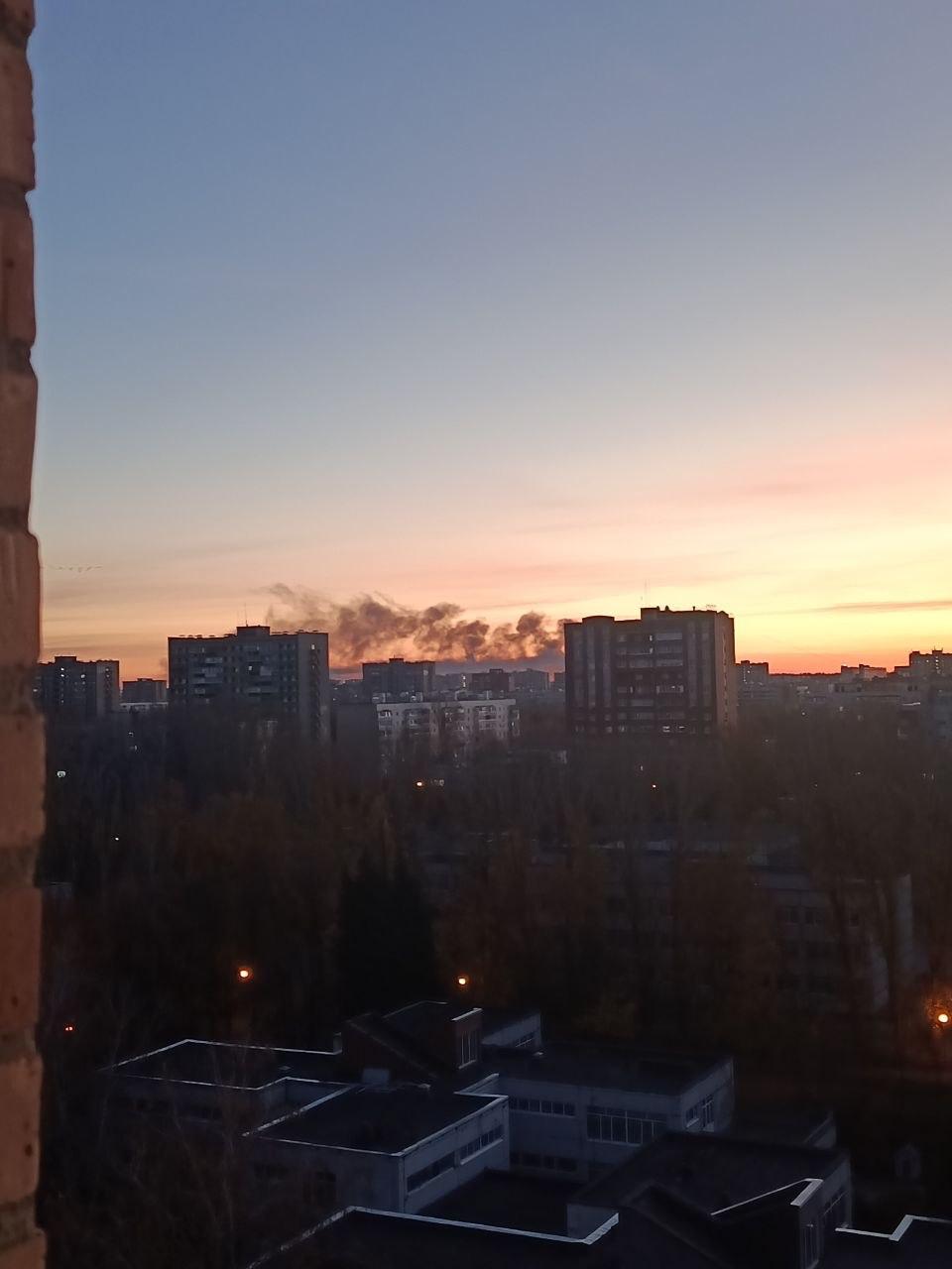 Атакован нефтехимический завод в Тольятти: вспыхнул сильный пожар, началась эвакуация