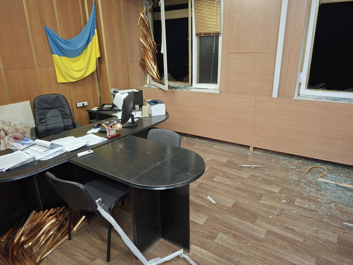 Внаслідок ракетного удару по Києву пошкоджено Книжкову палату України