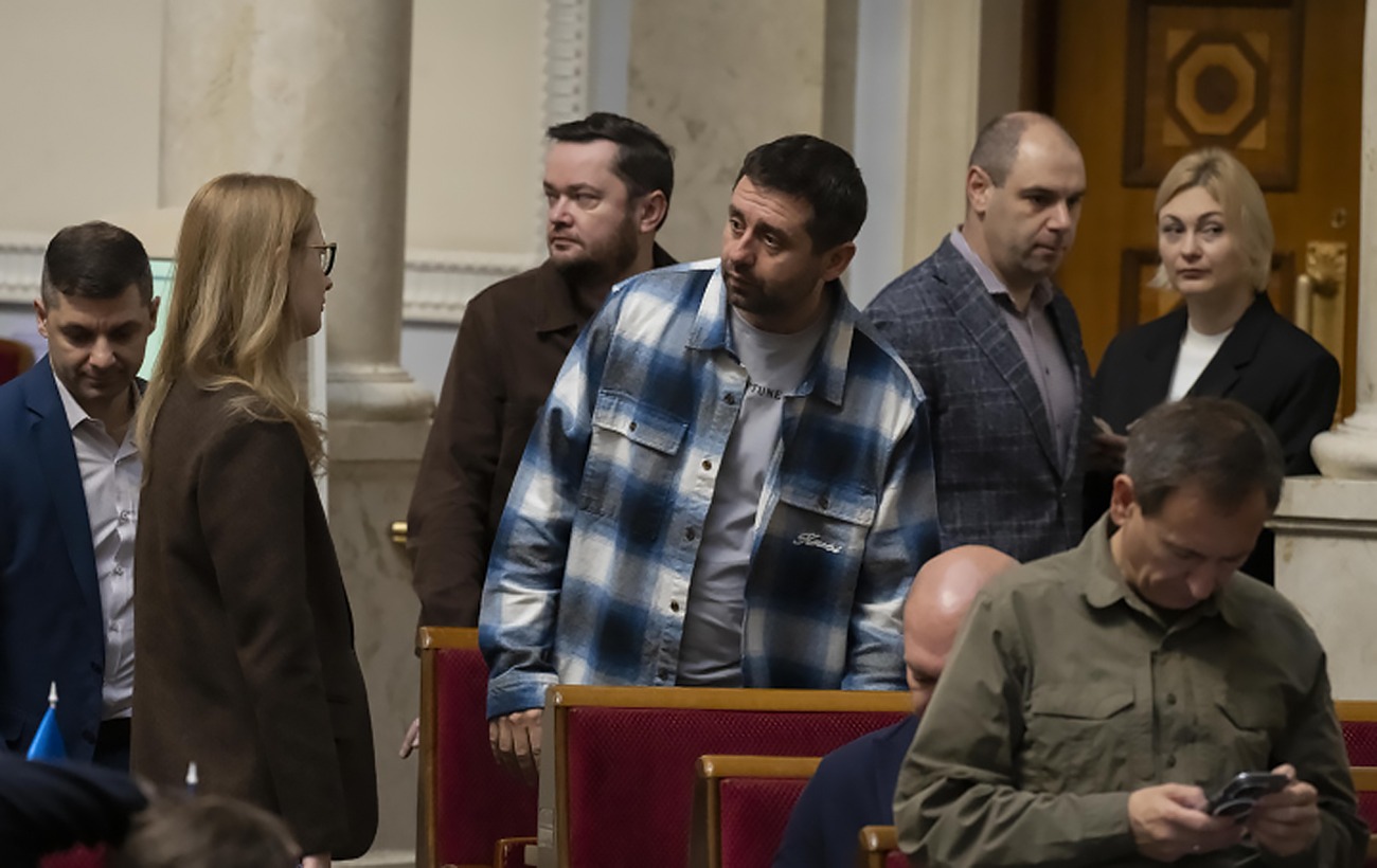 Кредити в обмін на податки: чому Україна ризикує програмою та грошима МВФ