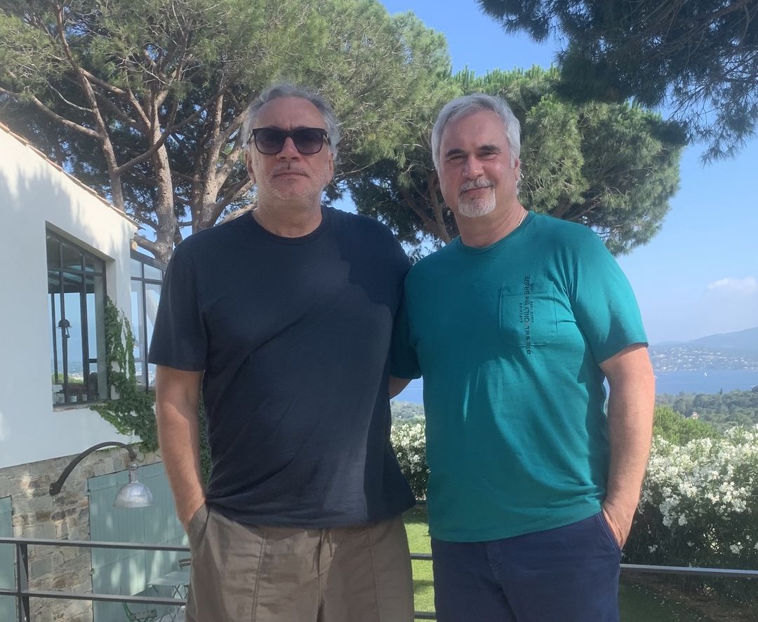 Засветились в компании российского исполнителя. Как сейчас выглядят братья Меладзе, которые молчат о войне