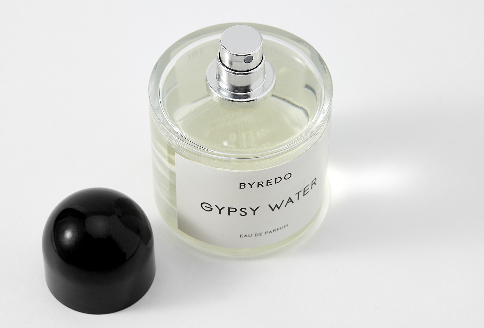 Топ-10 чуттєвих ароматів, які підкреслять вашу індивідуальність цієї осені