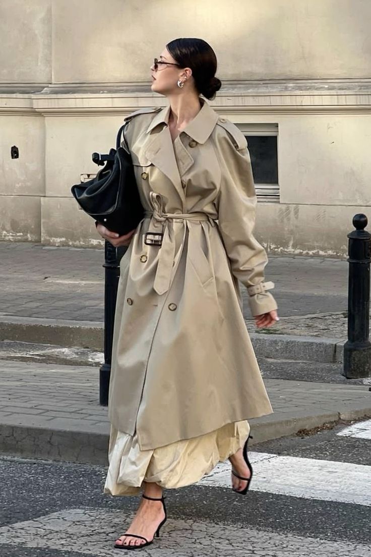 Ці 5 речей з весняного гардероба носять роками: вони ніколи не виходять з моди