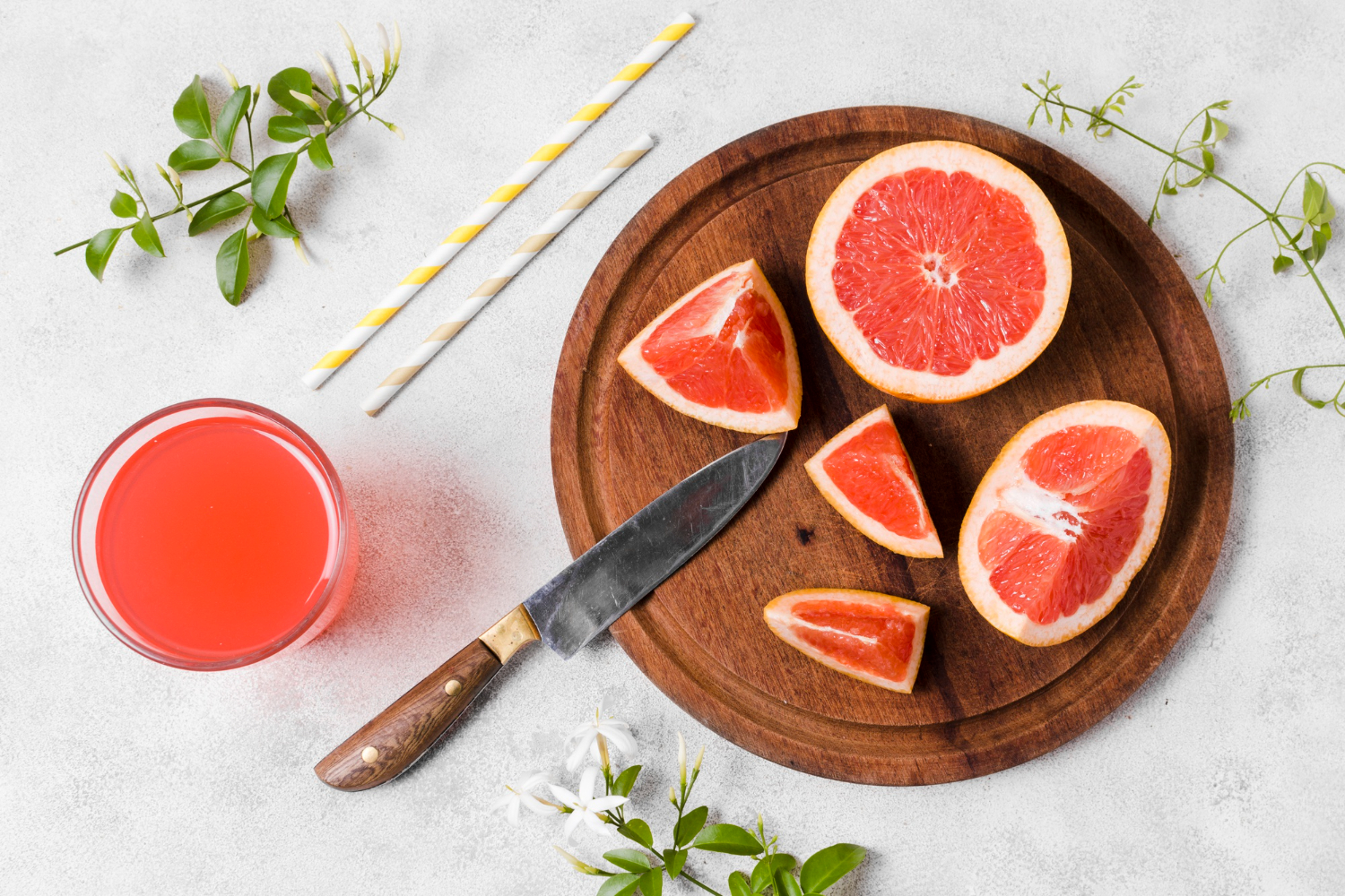 8 натуральних ароматів, яких бояться комарі