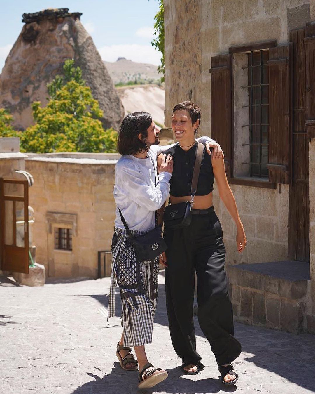 Антон Савлепов женился на известной российской актрисе после года отношений на расстоянии