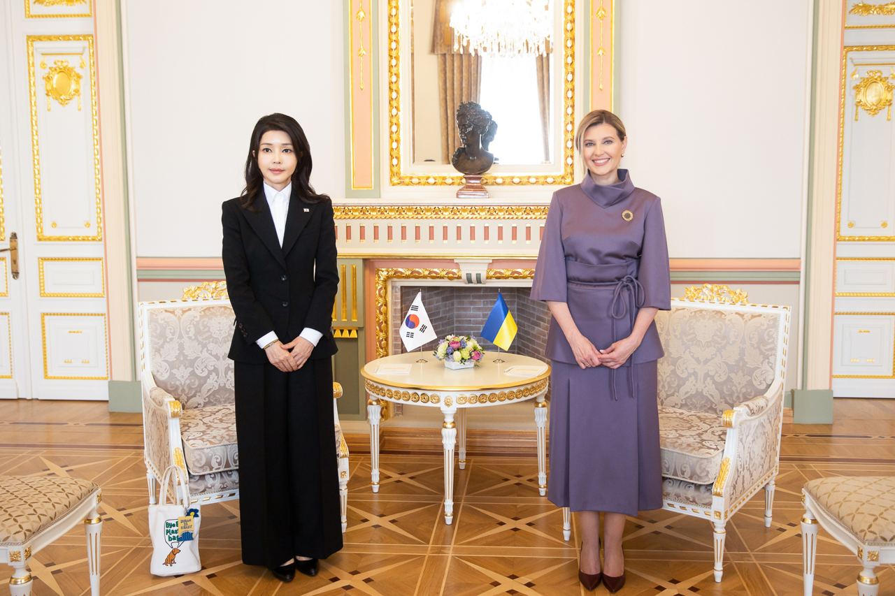 30 лучших образов Елены Зеленской за 2023 год