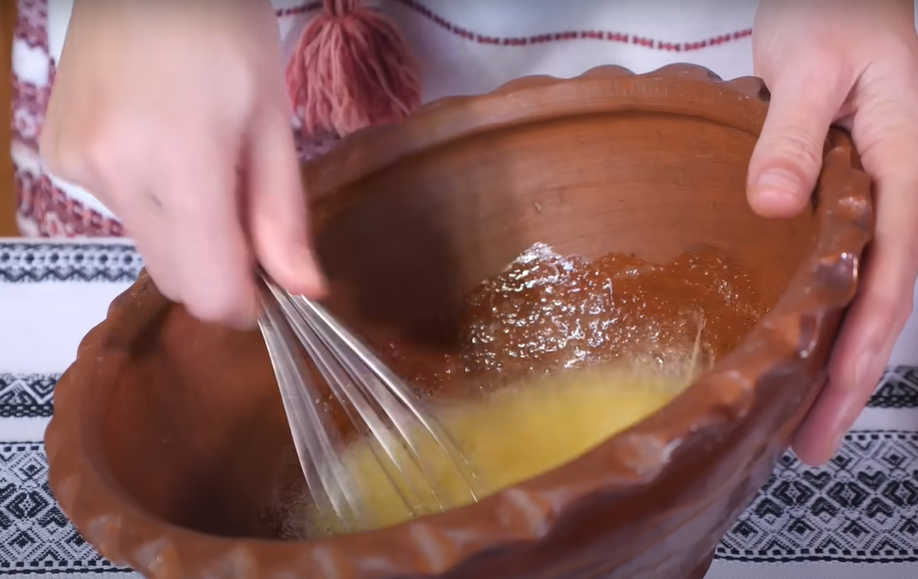 Яблочный пляцок на песочном тесте: вкусный десерт с Галичины, который тает во рту