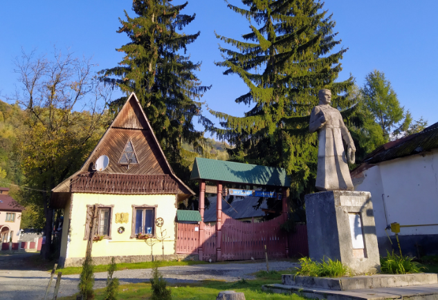 Механізми 18 сторіччя. В Україні діє єдина водяна кузня за старовинними традиціями