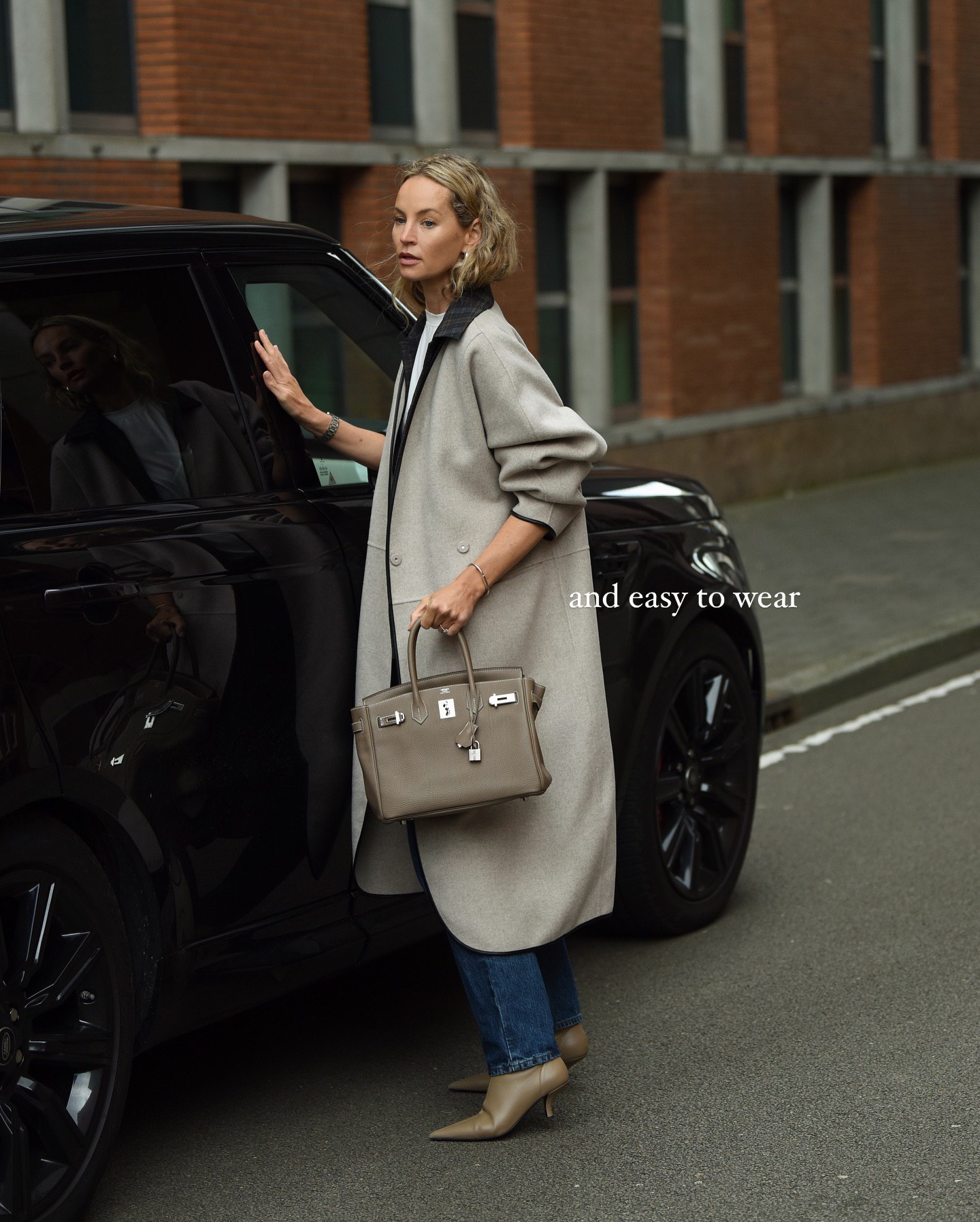 З чим носити джинси восени та взимку: блогерка показала 7 стильних образів на кожен день