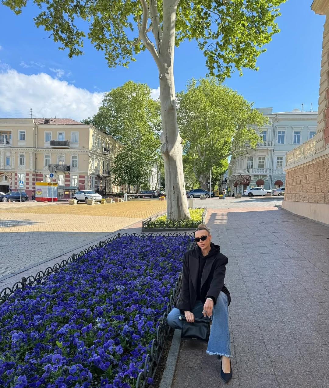 Как Леся Никитюк прятала беременный животик и никто не замечал: модные образы, которые легко повторить