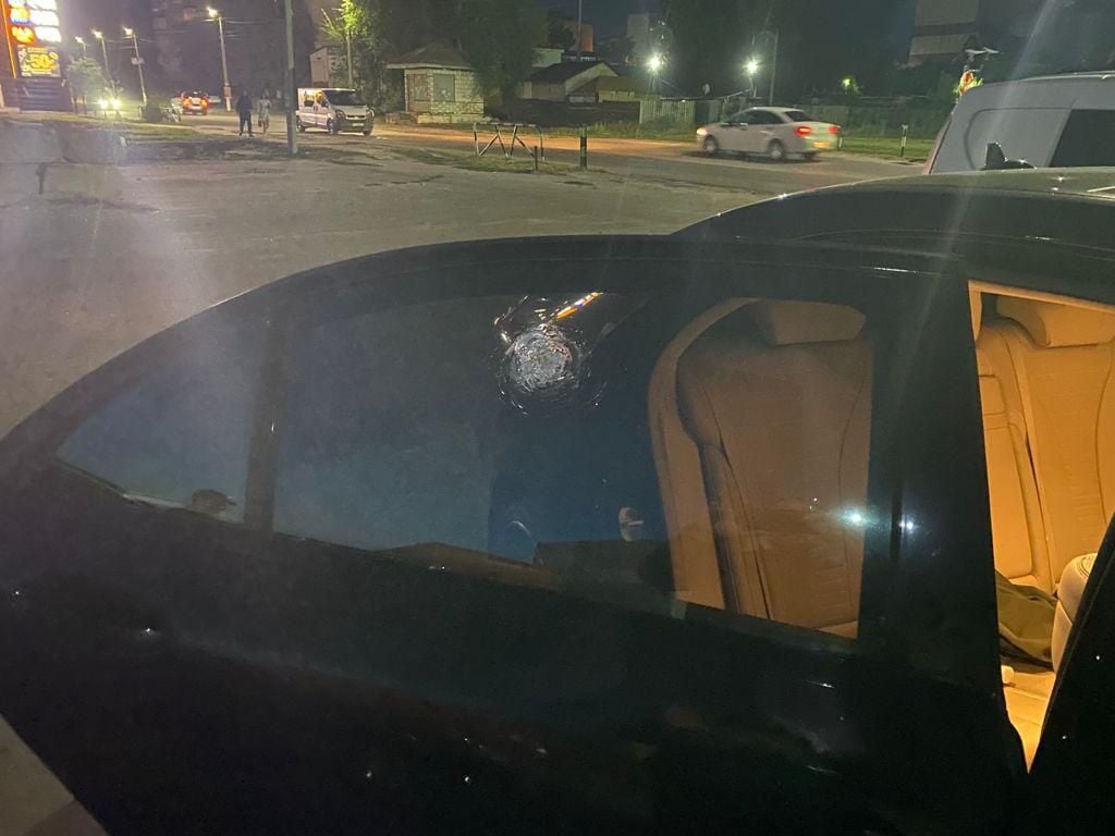 Під Києвом чоловіки влаштували дуель з пістолетами: не поділили місце в цирку