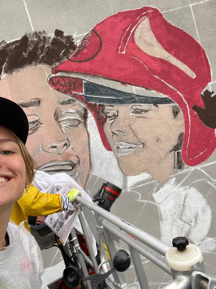 У Києві з'явився новий незвичайний мурал: присвячений рятувальникам