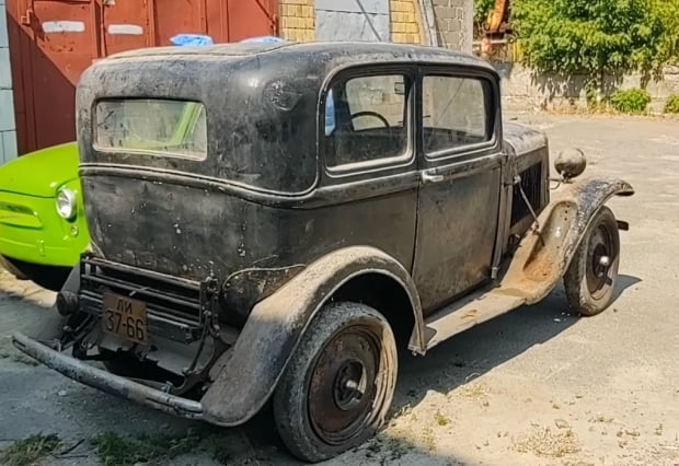 ЛАЗ наших олімпійців і кабріолет "Таврія": на OldCarLand покажуть перші українські авто