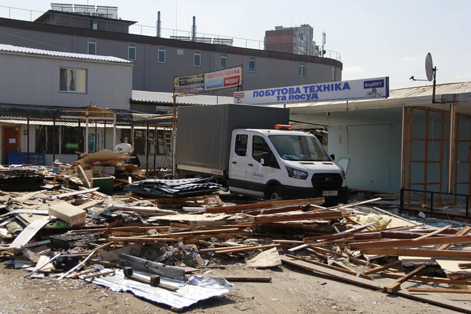 В Киеве полностью &quot;зачистили&quot; рынок &quot;Юность&quot;: эпоха канула в Лету (фото)