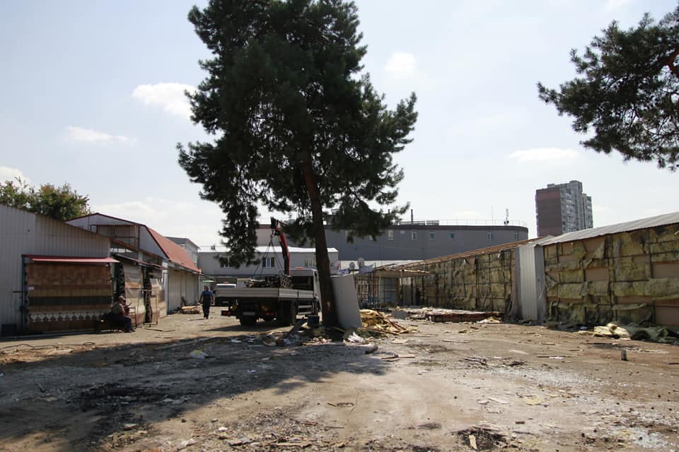 У Києві повністю &quot;зачистили&quot; ринок &quot;Юність&quot;: пішла епоха (фото)