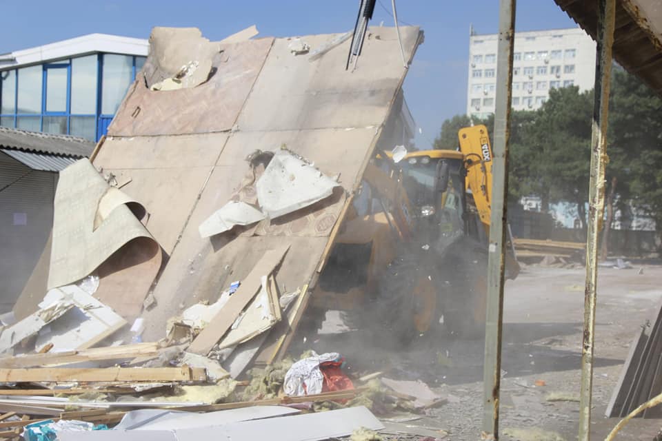 У Києві повністю &quot;зачистили&quot; ринок &quot;Юність&quot;: пішла епоха (фото)