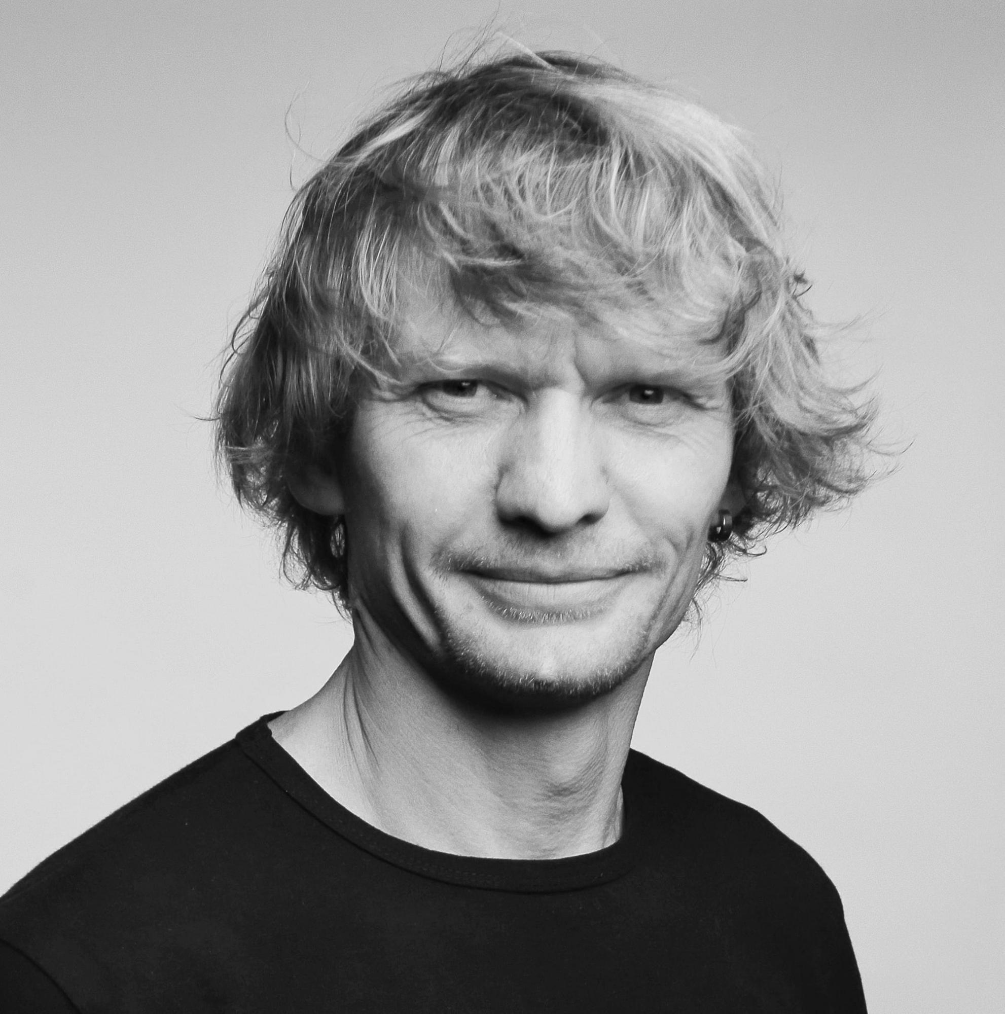 &quot;Нічого не робиться!&quot; Мама страченого окупантами журналіста Макса Левіна потребує допомоги