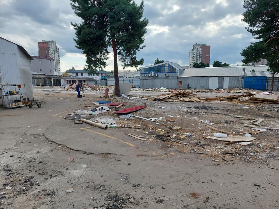 У Києві повністю &quot;зачистили&quot; ринок &quot;Юність&quot;: пішла епоха (фото)