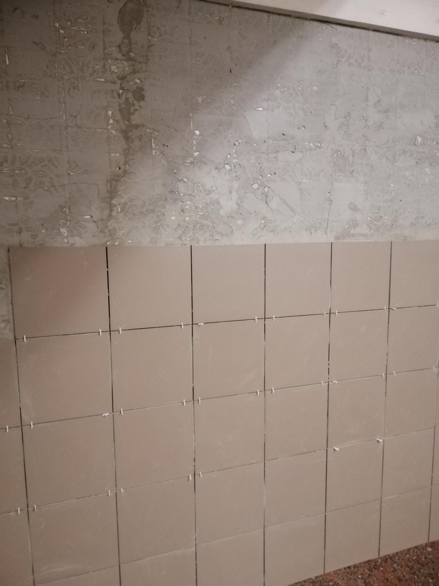 У метро Києва знищують старовинну плитку під час ремонтів: з'явилося пояснення