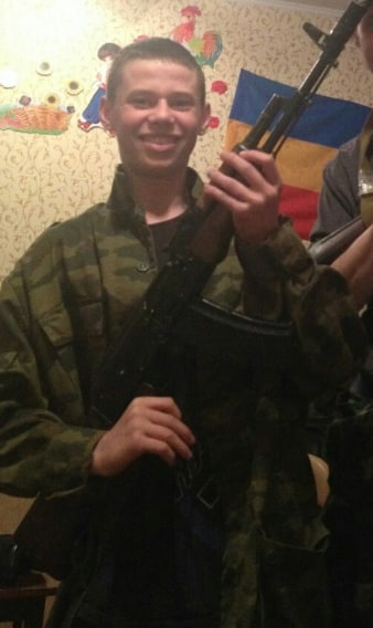 23-річний бойовик "ЛНР" добровільно здався українській армії: не витримав знущань і приниження