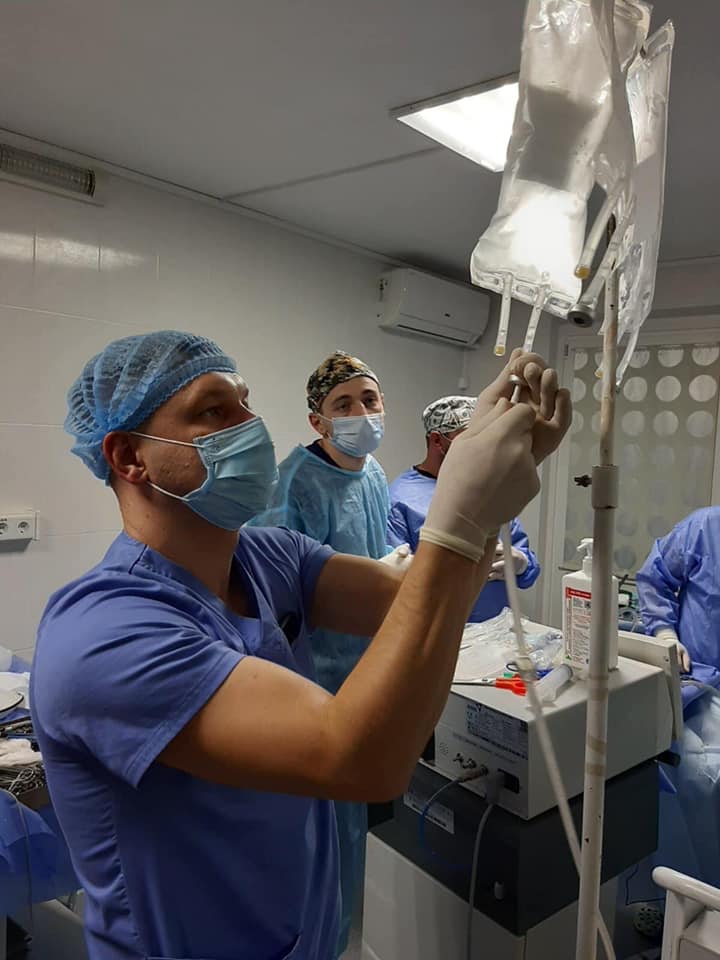 Во Львове врачи провели трансплантацию сердца мужчине: один донор спас три жизни (фото)