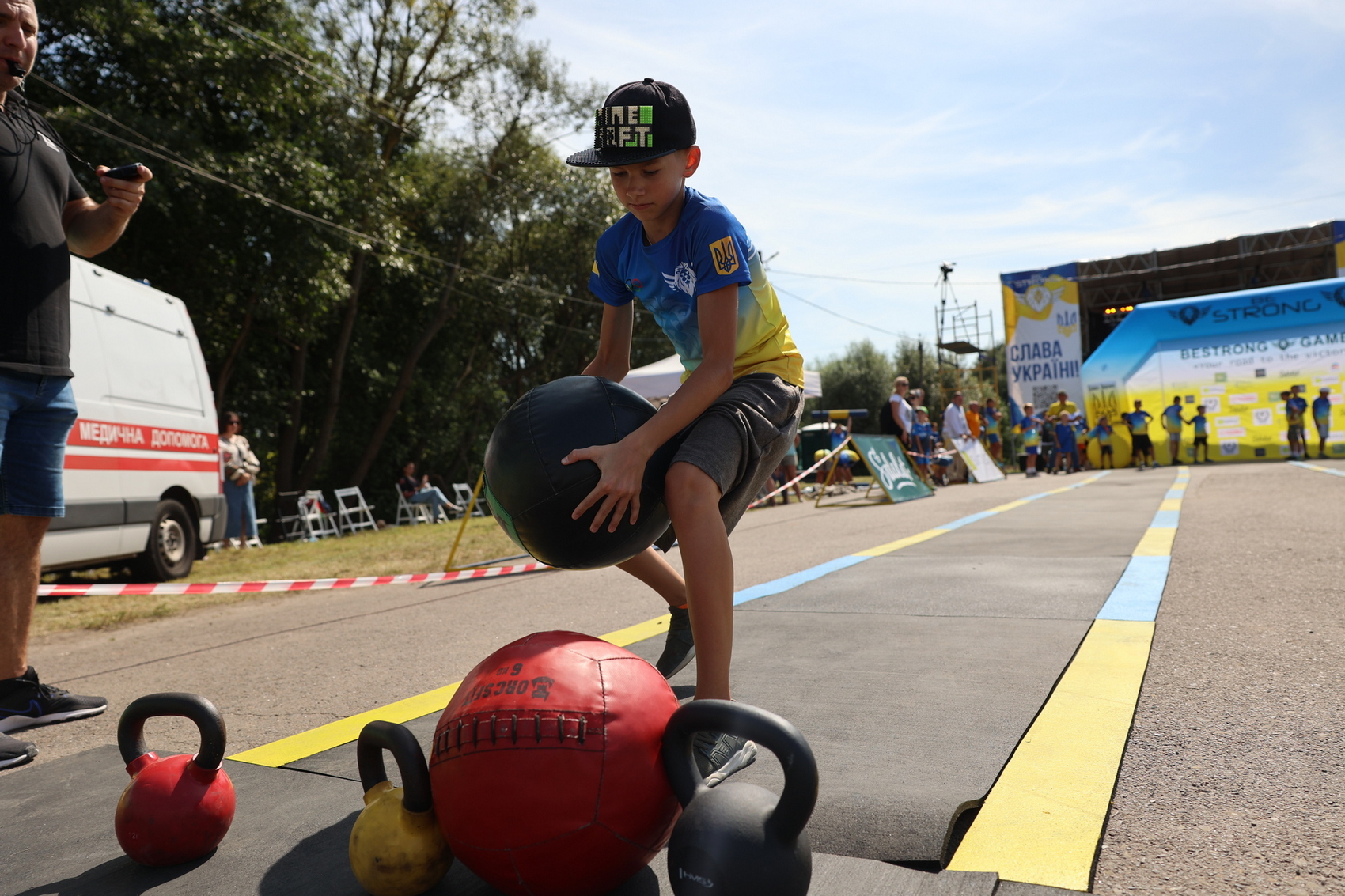 Львовянин побил рекорд Вирастюка на соревнованиях среди ветеранов: как это было (видео и фото)