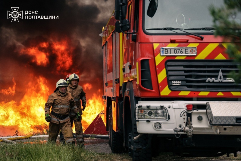 Massive attack on Kremenchuk: 40+ explosions, fires, and cluster bombs reported