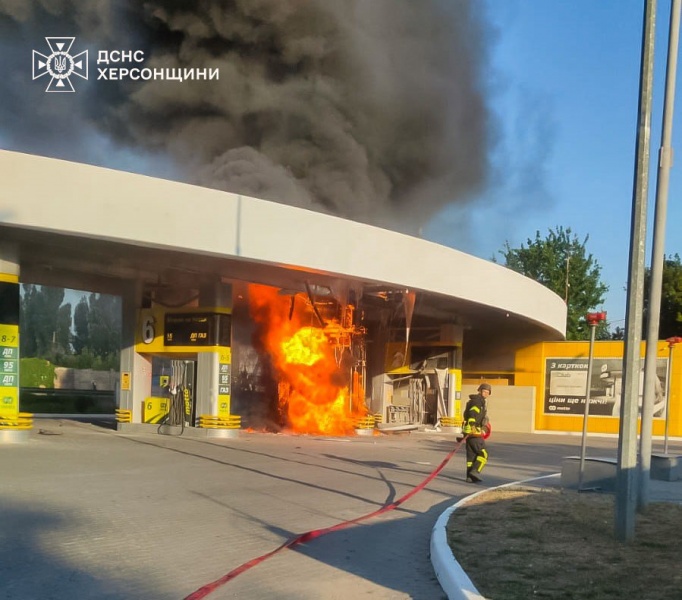 Over 100 drones strike Kharkiv, Kherson, and Zaporizhzhia, rescuers caught in attack