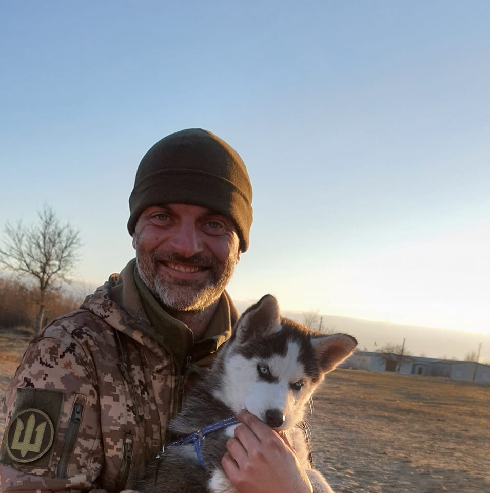 Обличчя Азовсталі: якими є звільнені з полону захисники Маріуполя поза війною