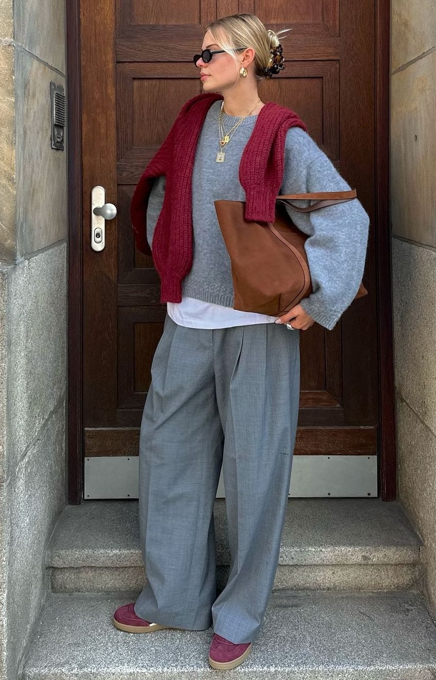 Цей колір светра робить образ дорожчим: наймодніші поєднання зими 2025