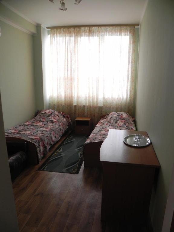 Туристам зі всього світу радять їхати у це українське місто: чому воно у ТОПі та що там робити