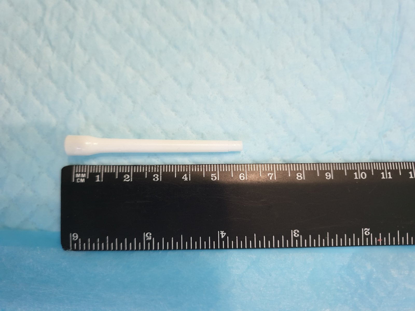 Во Львове парень проглотил распылитель от спрея: как спасали ребенка