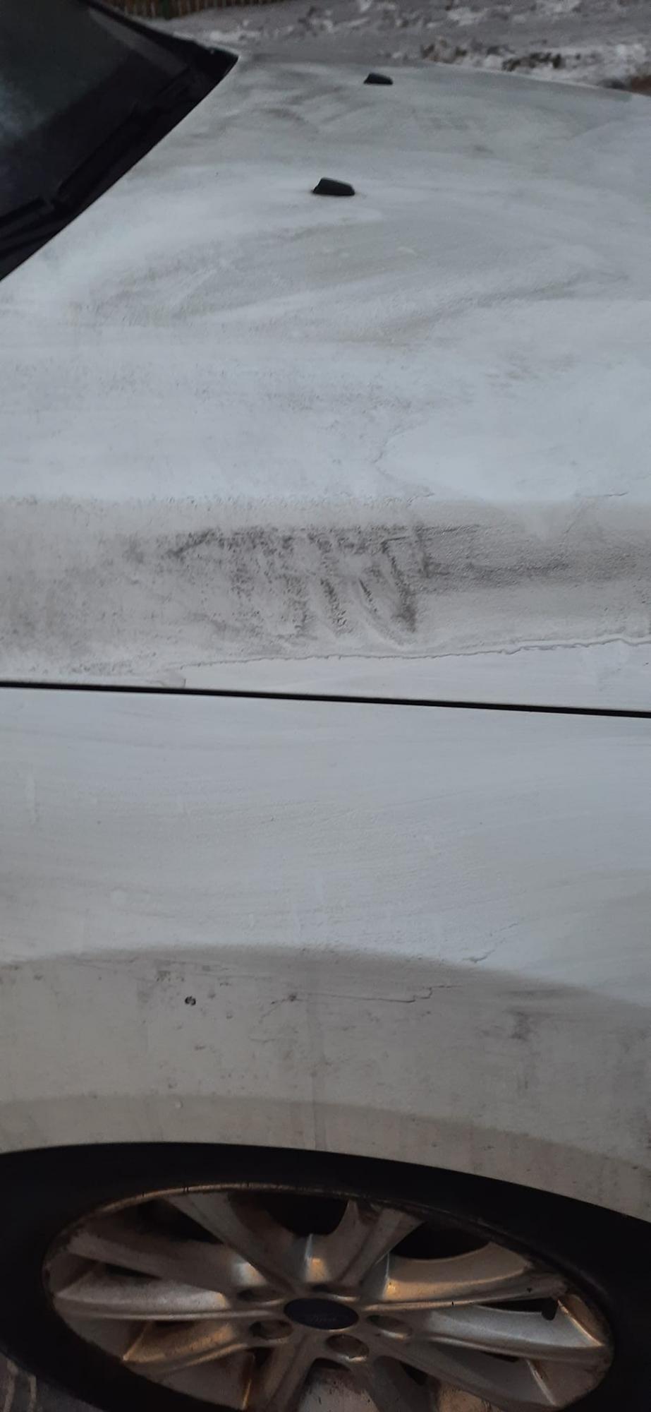 В одном из регионов Украины выпал черный снег: местные жители в ужасе