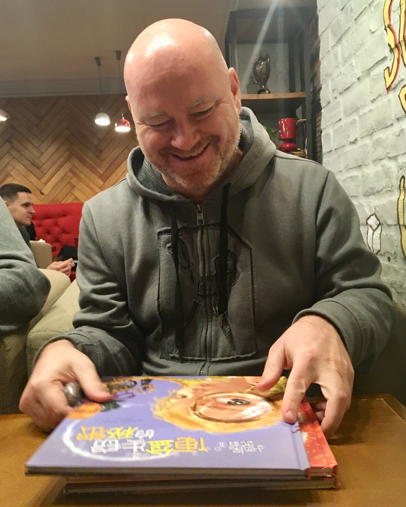 Умер известный украинский детский писатель Юрий Никитинский